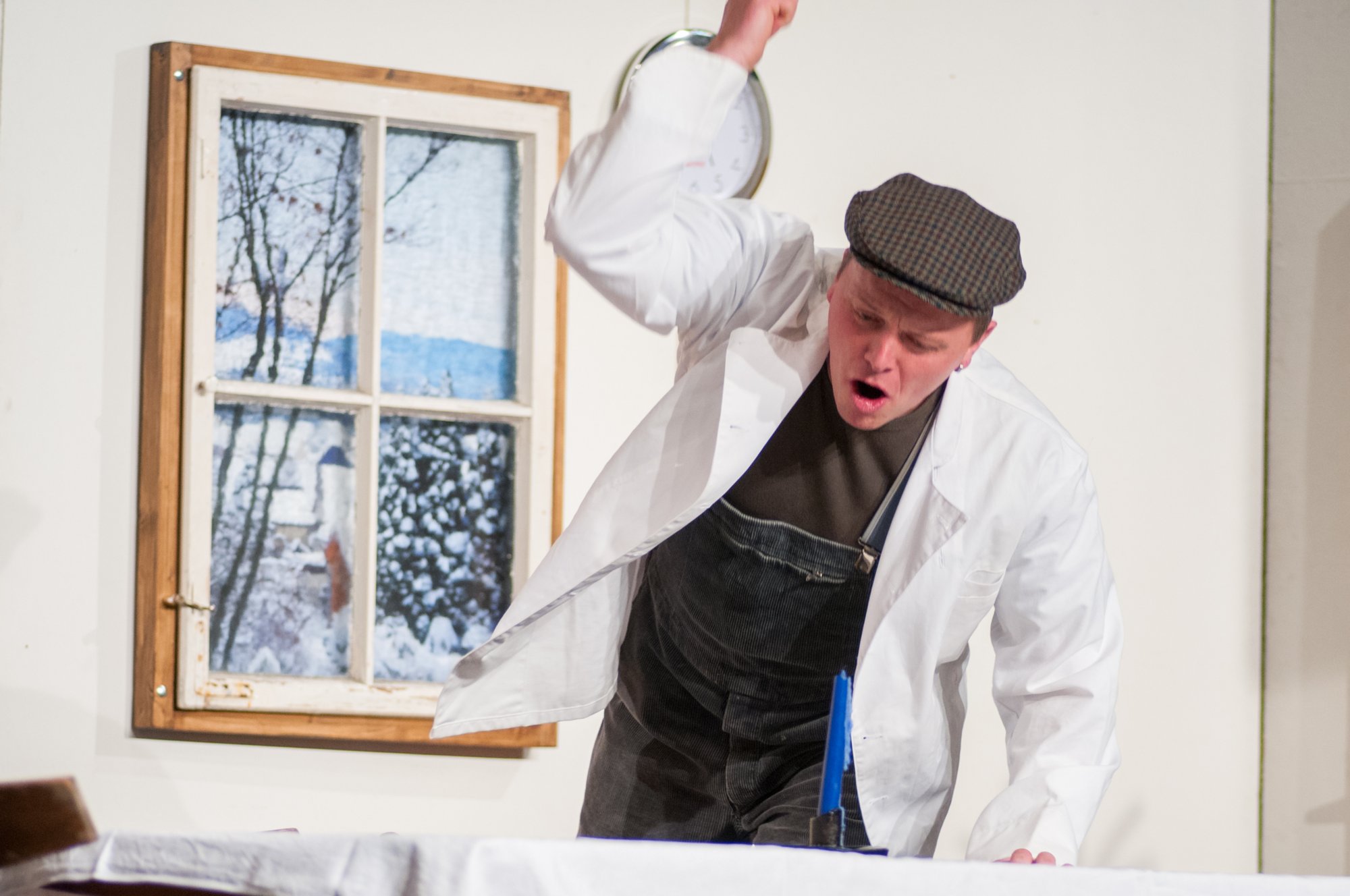 Dorfabend der Landjugend Oberrot zum 50. Jubiläum Theaterstück: Zwischenfall beim Bäcker Strehle. darsteller: Ingo Thalacker als Bäcker Strehle, Nicole Strohmaier als seine Frau, Alexander Nübel als Bäckergeselle Karle, Rebekka Fritz als Haushaltshilfe Christel und Moritz Wieland als fahrender Teppichhändler.