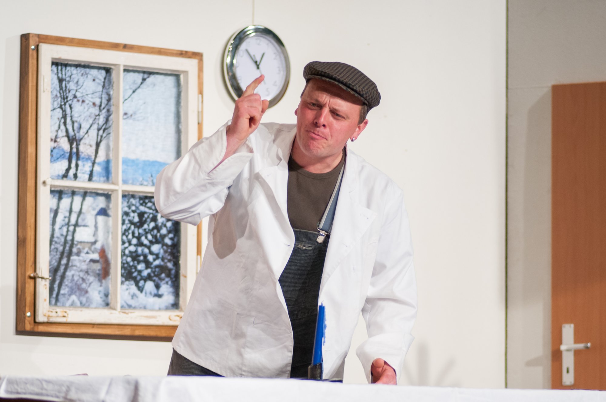 Dorfabend der Landjugend Oberrot zum 50. Jubiläum Theaterstück: Zwischenfall beim Bäcker Strehle. darsteller: Ingo Thalacker als Bäcker Strehle, Nicole Strohmaier als seine Frau, Alexander Nübel als Bäckergeselle Karle, Rebekka Fritz als Haushaltshilfe Christel und Moritz Wieland als fahrender Teppichhändler.