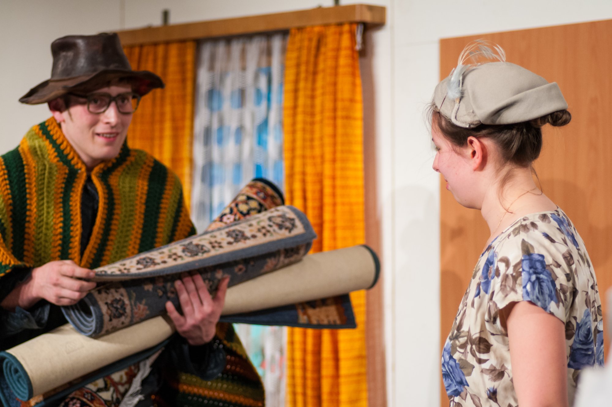 Dorfabend der Landjugend Oberrot zum 50. Jubiläum Theaterstück: Zwischenfall beim Bäcker Strehle. darsteller: Ingo Thalacker als Bäcker Strehle, Nicole Strohmaier als seine Frau, Alexander Nübel als Bäckergeselle Karle, Rebekka Fritz als Haushaltshilfe Christel und Moritz Wieland als fahrender Teppichhändler.