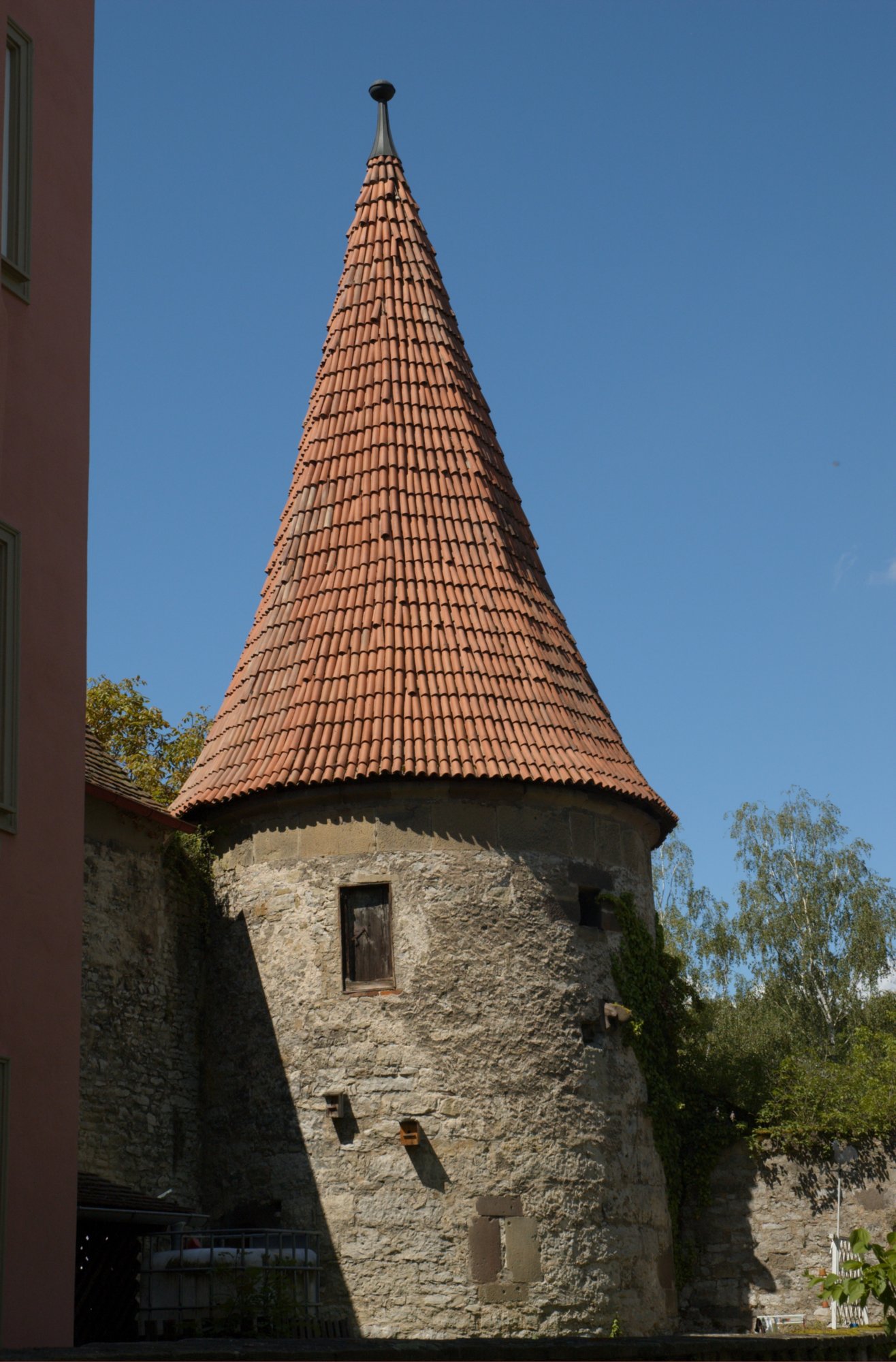 133 