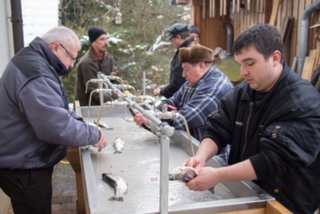 20130327_fischputzen_009