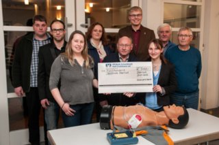 20150126_defibrillator_oberrot_001