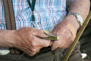 20150508_workshop_weidenpfeifchen_004