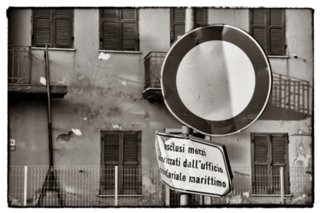 20100811_italien_hafen_091-bearb-bw