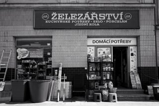 P1174687