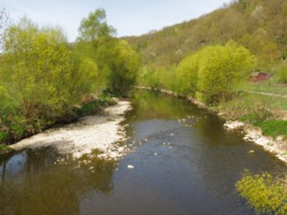 Bei der Archebrücke aus Obergröningen-Fach Kocher bei der Archebrücke aus Obergröningen-Fach. - Wanderung von Obermünkheim über den Lindenhof zur Archebrücke. Von dort zur Ruine Eichenhaldenkelter und...
