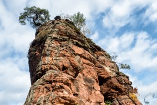 Bergmassiv Schillerfels Dahner Felsenpfad (westlicher Teil). Start und Endpunkt: Parkplatz FelsenGraf /Steakhous, Im Büttelwoog 2.