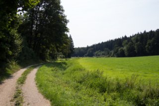 Im Lonetal Wanderung mit Route: Setzingen - Lonetal m. Bocksteinhöhle (nur Andreas, da zu steiler Aufstieg ohne Stecken), Hohlenstein - Lindenau (Tee-Kuchen-Bier-Pause) -...