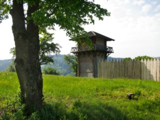 Römischer Wachturm beim Kloster Lorch Römischer Wachturm beim Kloster Lorch. Wanderung vom Kloster Lorch über die Brucker Sägmühle und durch die Schelmenklinge zurück zum Kloster Lorch.