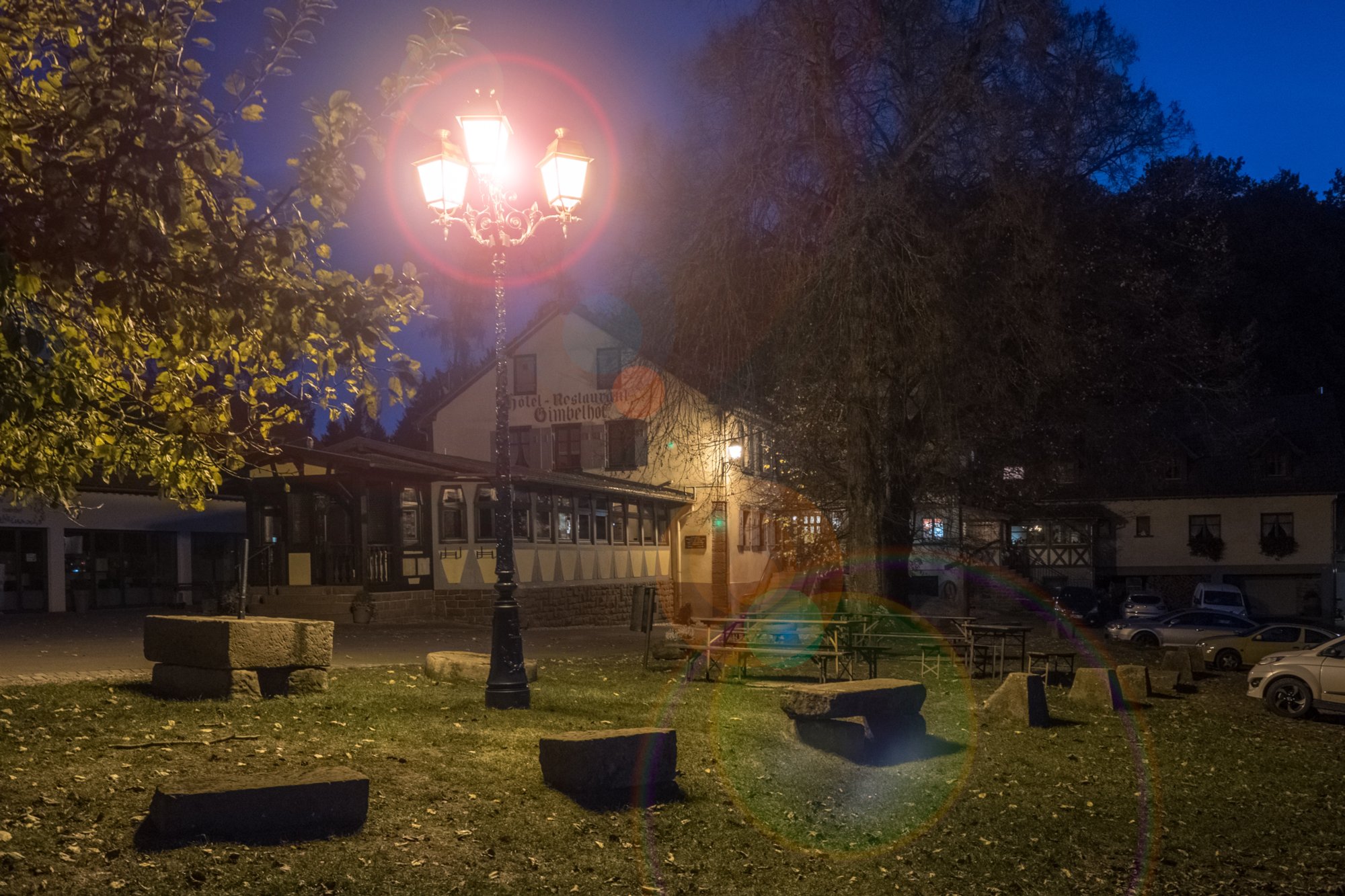 Gimbelhof Herbstwanderung vom Gimbelhof (Elsass) über den Löwenfelsen und Kastell Hohenbourg zur Ruine Wegelnburg. Von dort runter zur Burg Fleckenstein und wieder zurück zum Gimbelhof.